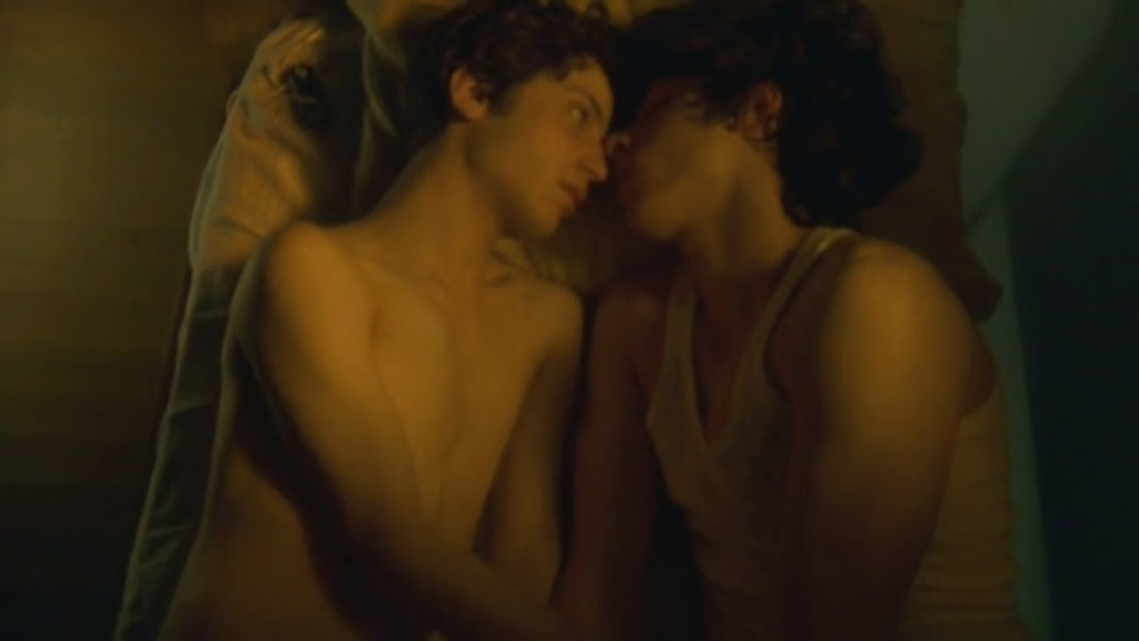 Imagem de um frame do curta metragem "amor cru"